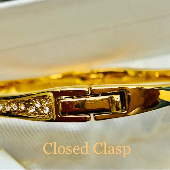 Kate Spade “Love Notes” Bangle Bracelet. New. Never Worn. Dust bag included - Picture 5 of 6